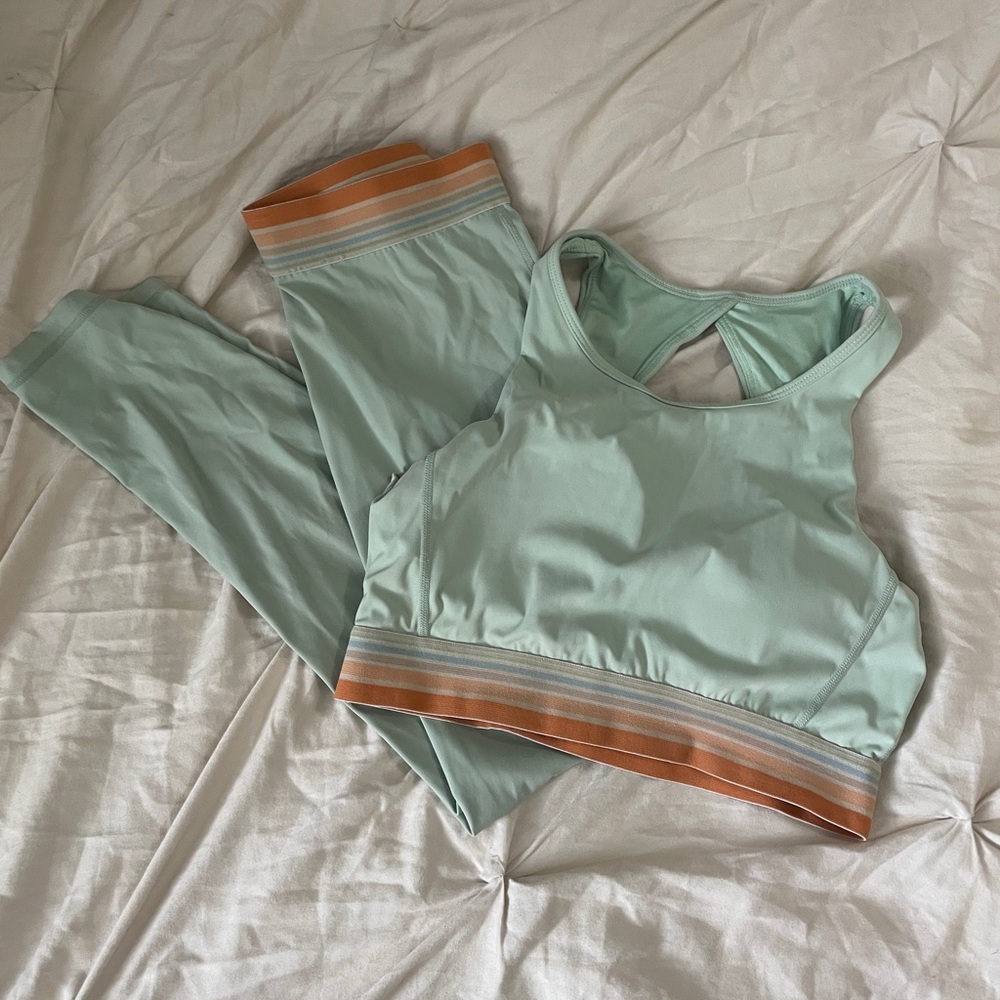 Popflex Believe Bra and Believe 7/8 Legging in Mint